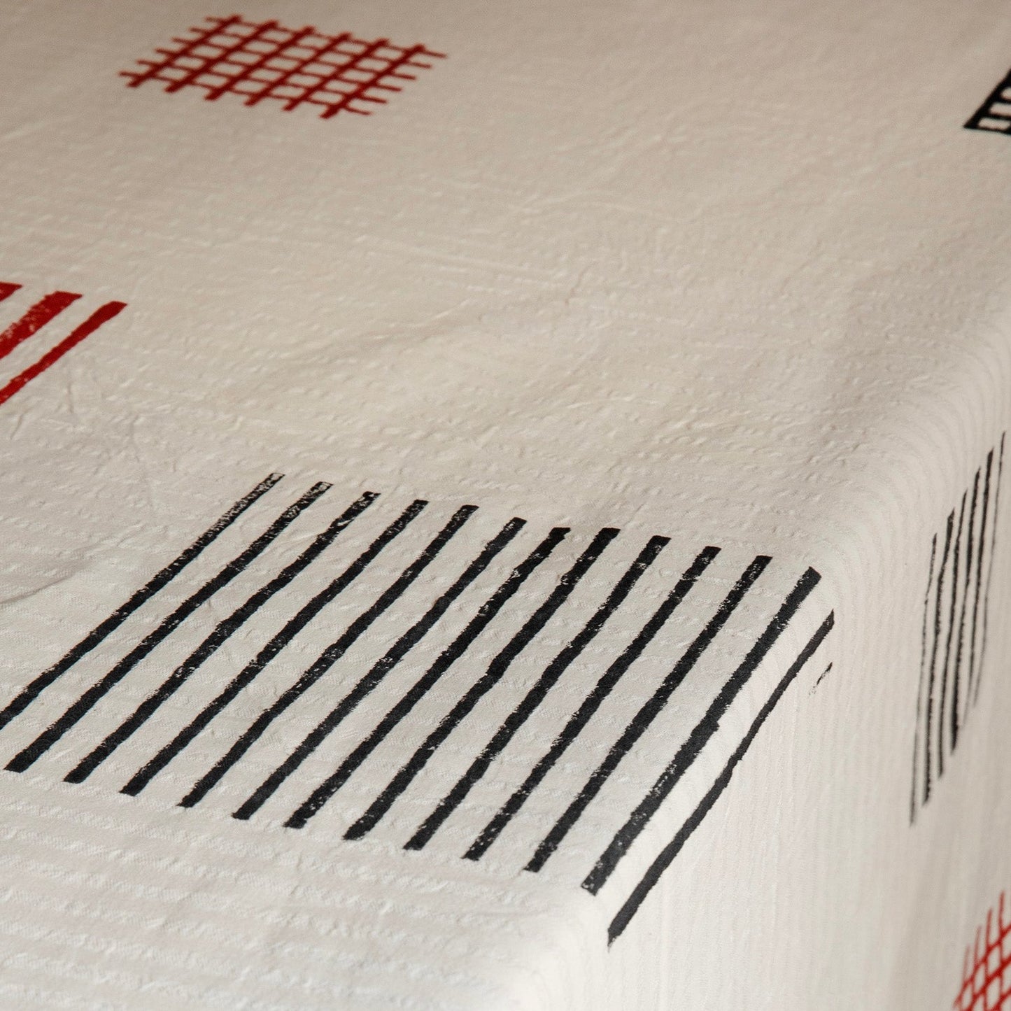 RACINES CARRÉES square runner